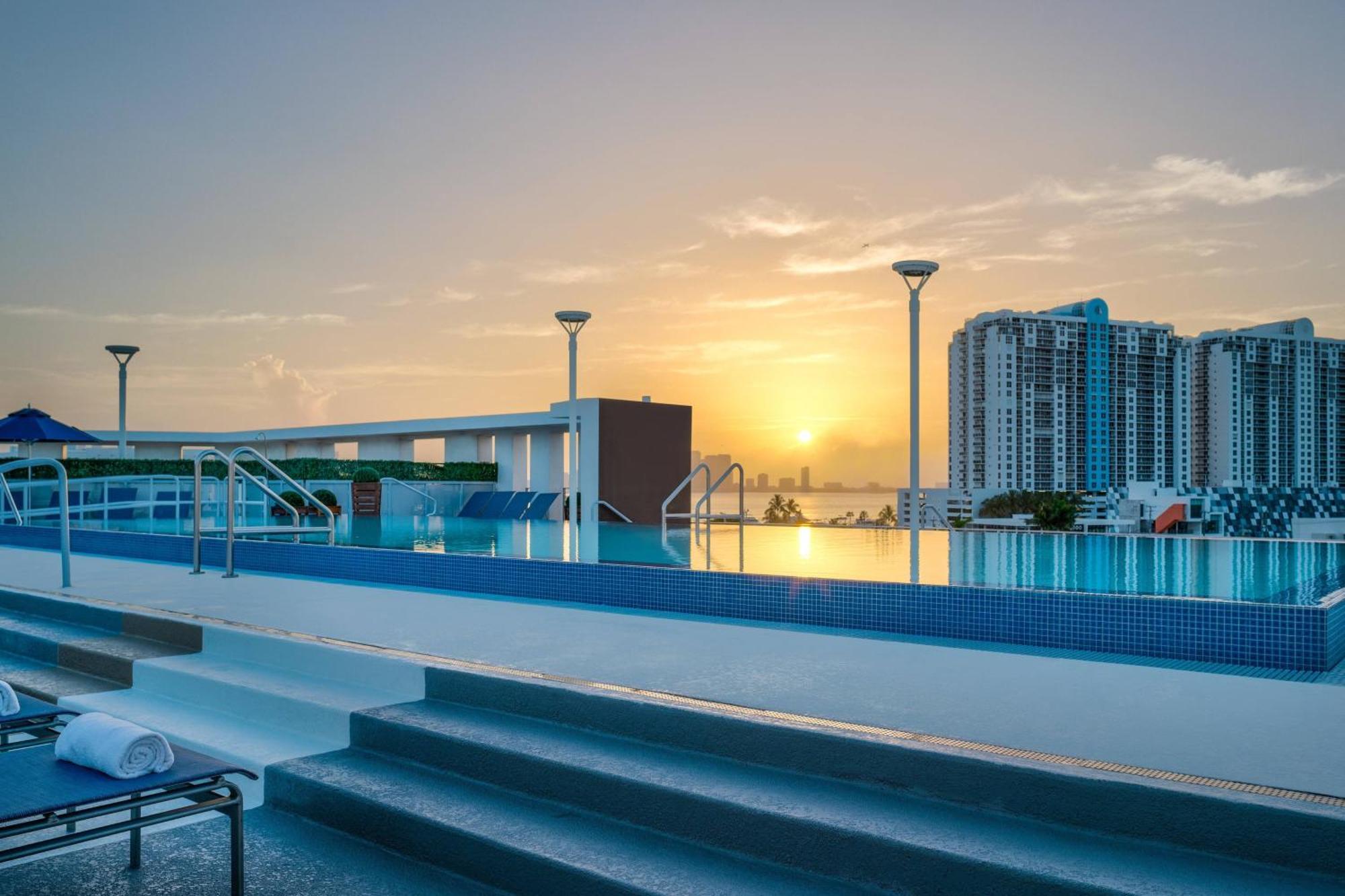 Residence Inn By Marriott Miami Beach South Beach Exteriér fotografie
